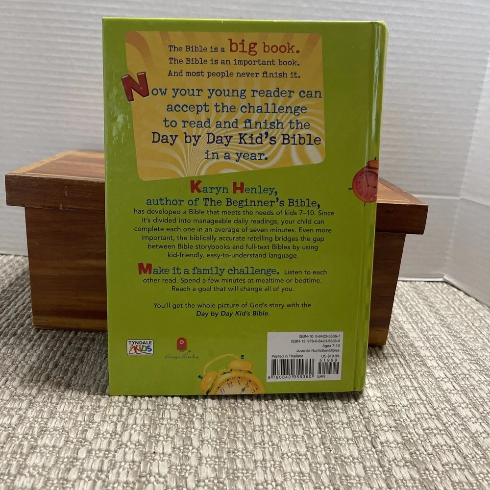 Day by Day Kid's Bible: The Bible for‎ Young Readers: By Karyn Henley